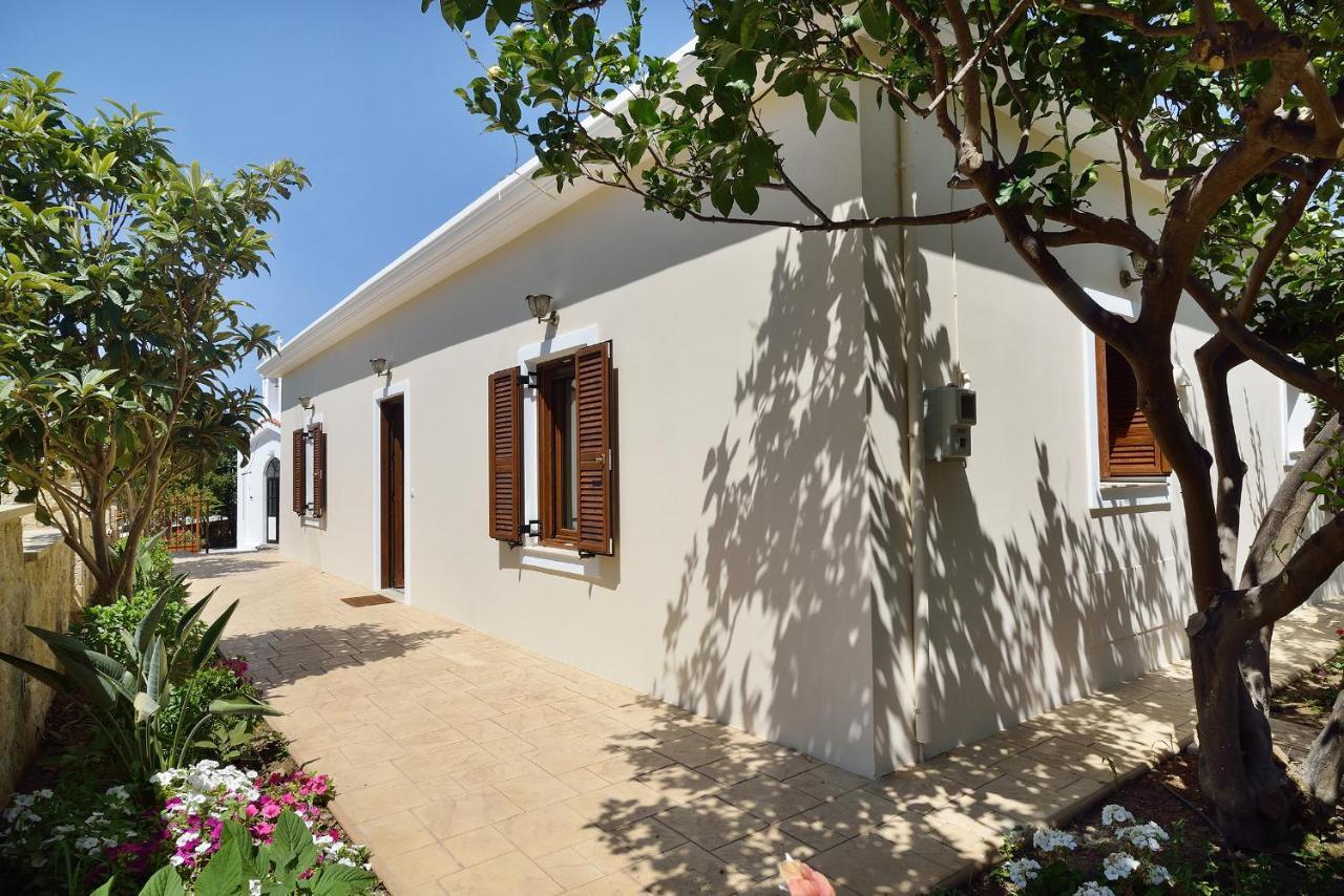 Anna 'S House - Garden Cottage In Kíssamos Exterior foto