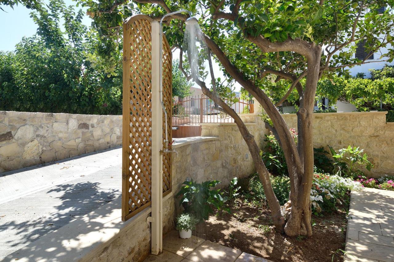 Anna 'S House - Garden Cottage In Kíssamos Exterior foto